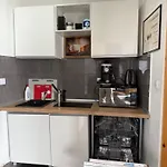 Aparthotel Pretty Woman 100 M Town Square 24h - Chorzow Katowice 3*