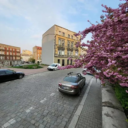 Premium Pretty Woman Self Check-in 24h - Chorzow Katowice