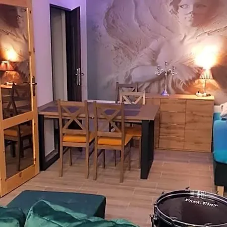 Pretty Woman 100 M Town Square 24h - Chorzow Katowice Lejlighedshotel 3*