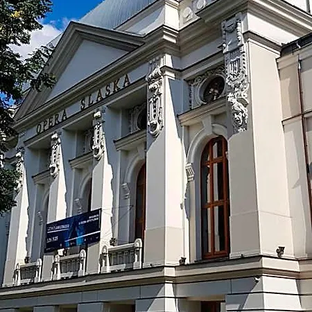 Lejlighedshotel Pretty Woman 100 M Town Square 24h - Chorzow Katowice 3*